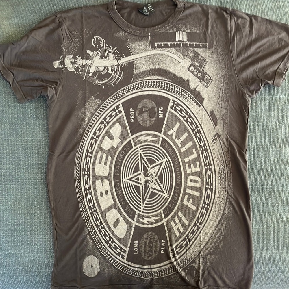 Obey Tshirt Size Small